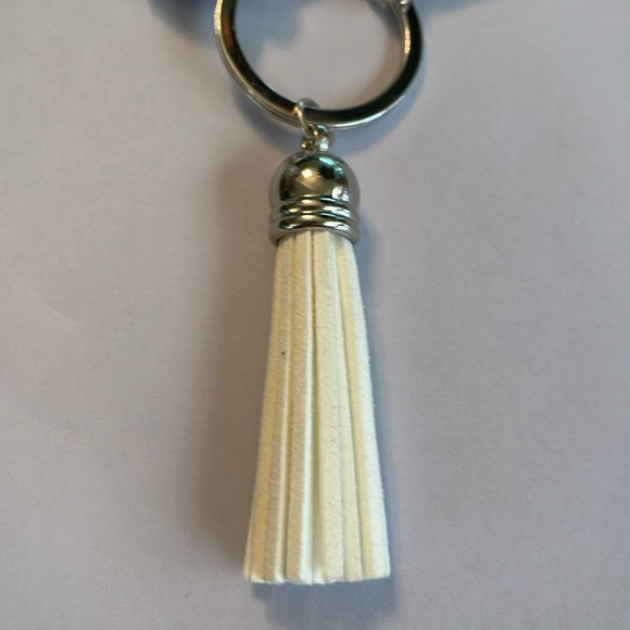 Elegant White Braided Wristlet Keychain 
w/Rhinestone Heel & Tassel -Unique NWT - Picture 9 of 14